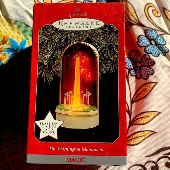 New in box Hallmark 1998 The Washington Monument, Magic keepsake ornament - Picture 1 of 6